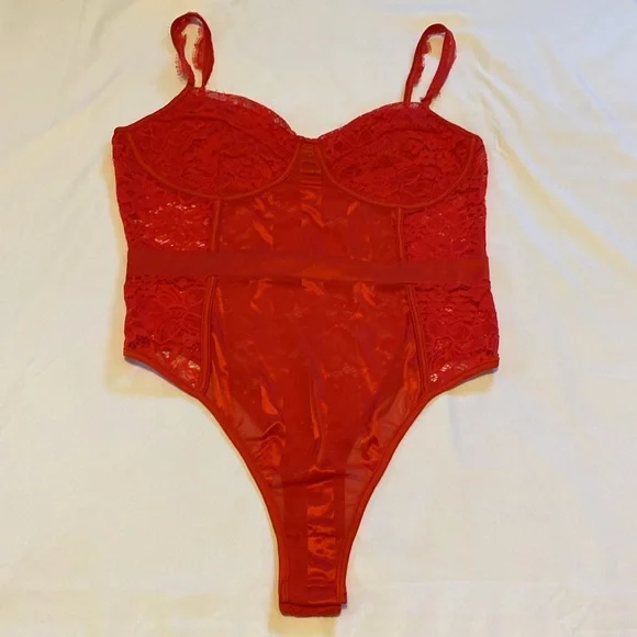 🎀 5/$20 🎀 PrettyLittleThing Shape Red Lace Bodysuit size 10 - Picture 2 of 16